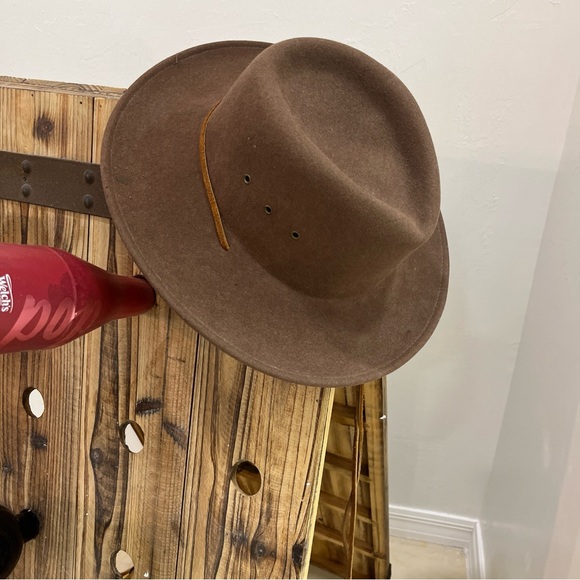 Urban Outfitters Other - Vintage Broner Outback Crushable 100% Wool Brown Hat  SIZE Medium 8”